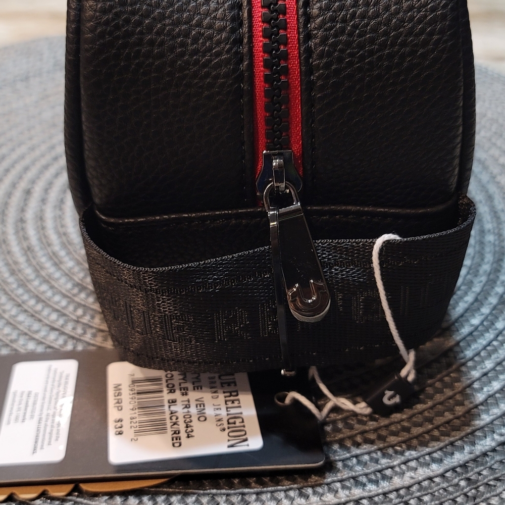 True Religion - Picture 2 of 6
